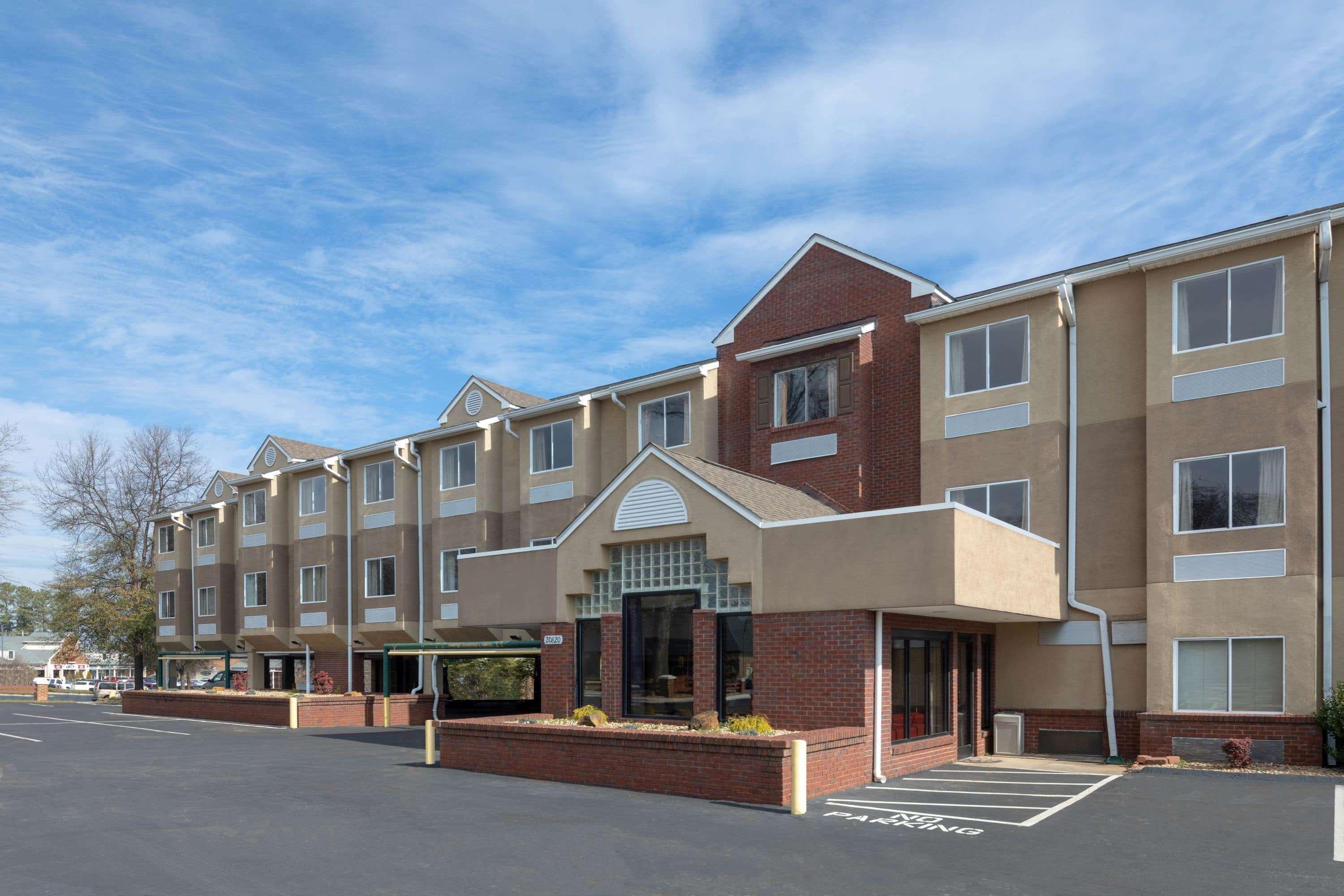 Microtel Inn By Wyndham Lake Norman Cornelius Dış mekan fotoğraf