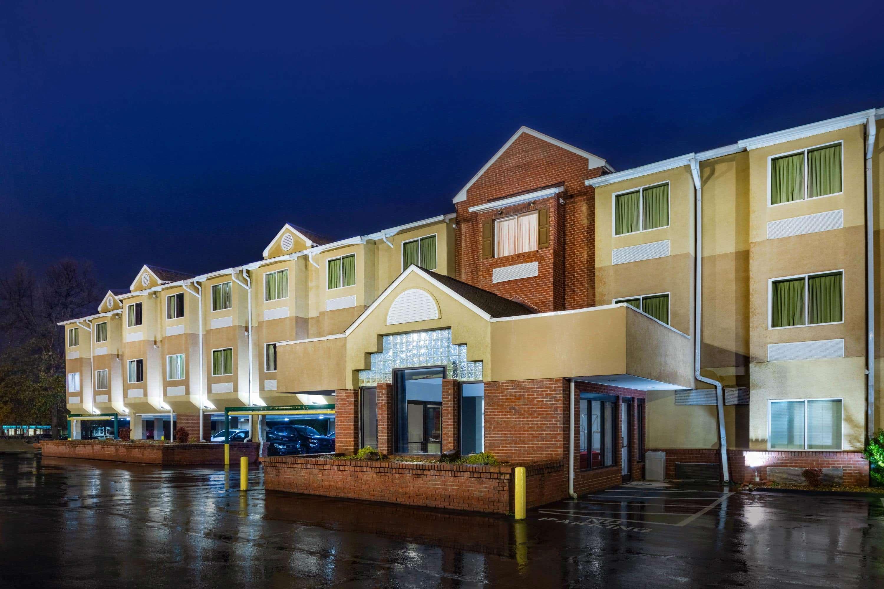 Microtel Inn By Wyndham Lake Norman Cornelius Dış mekan fotoğraf