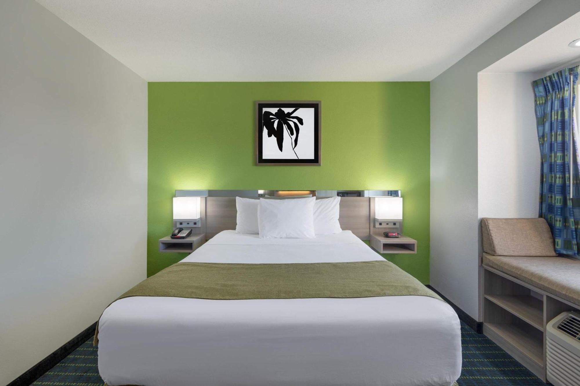Microtel Inn By Wyndham Lake Norman Cornelius Dış mekan fotoğraf