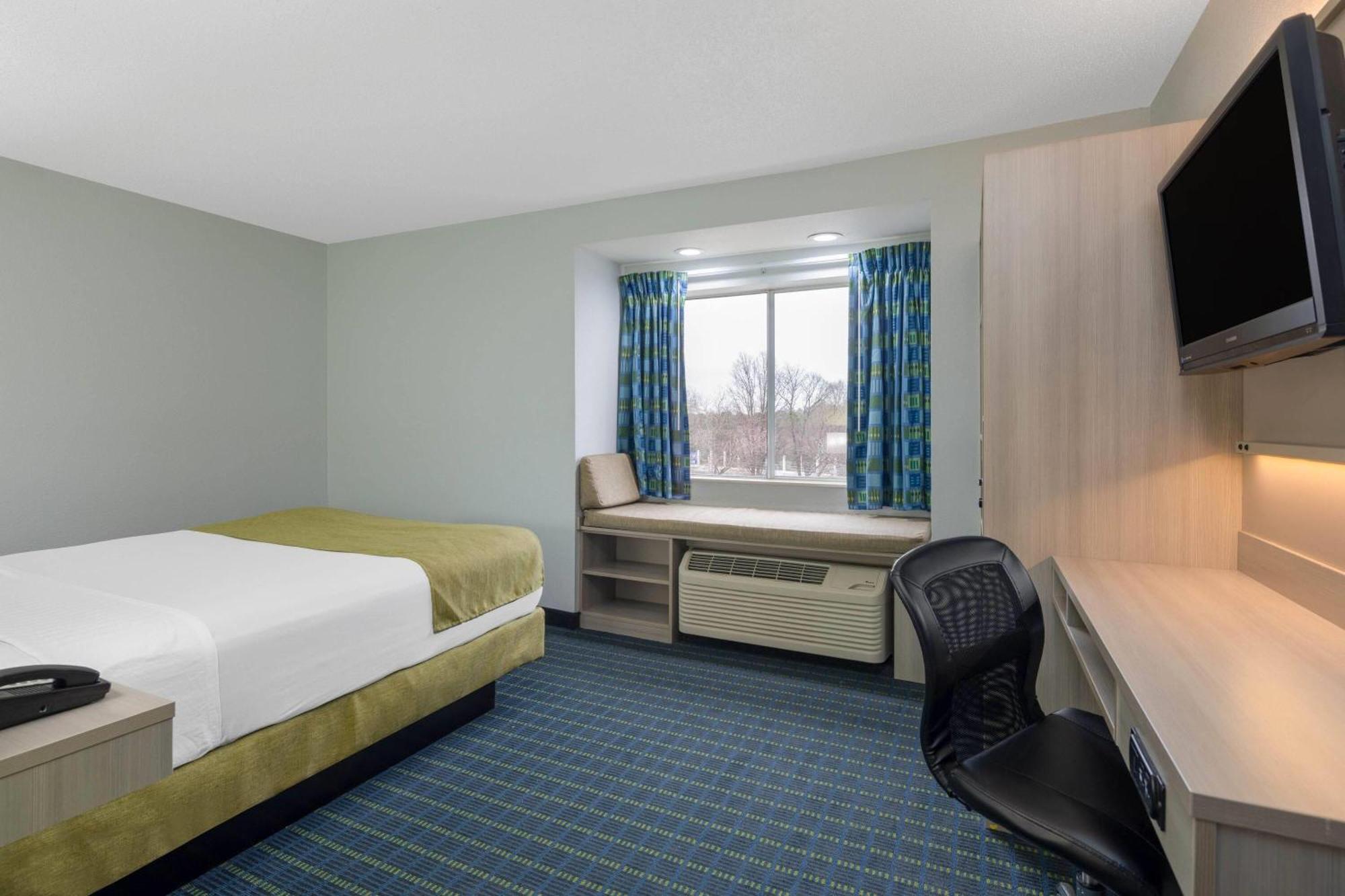 Microtel Inn By Wyndham Lake Norman Cornelius Dış mekan fotoğraf